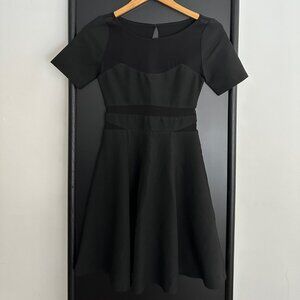 Elizabeth and James Black Bateau Neck Mini Dress Size 0